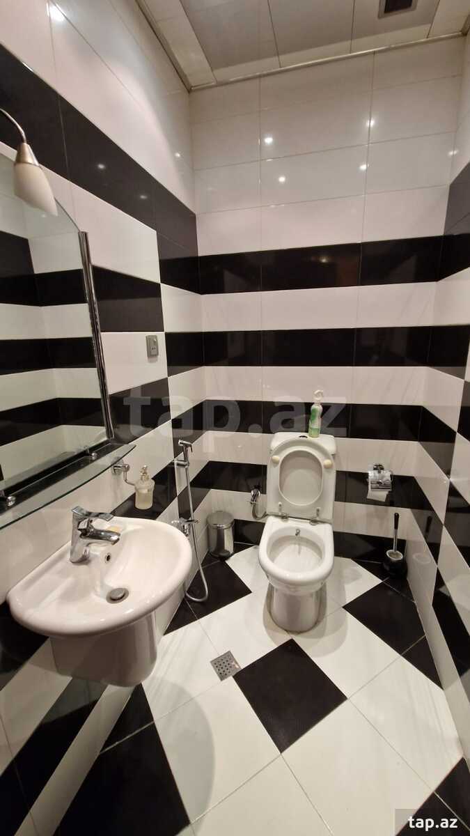 3-otaqlı yeni tikili, Nizami m., 125 m²