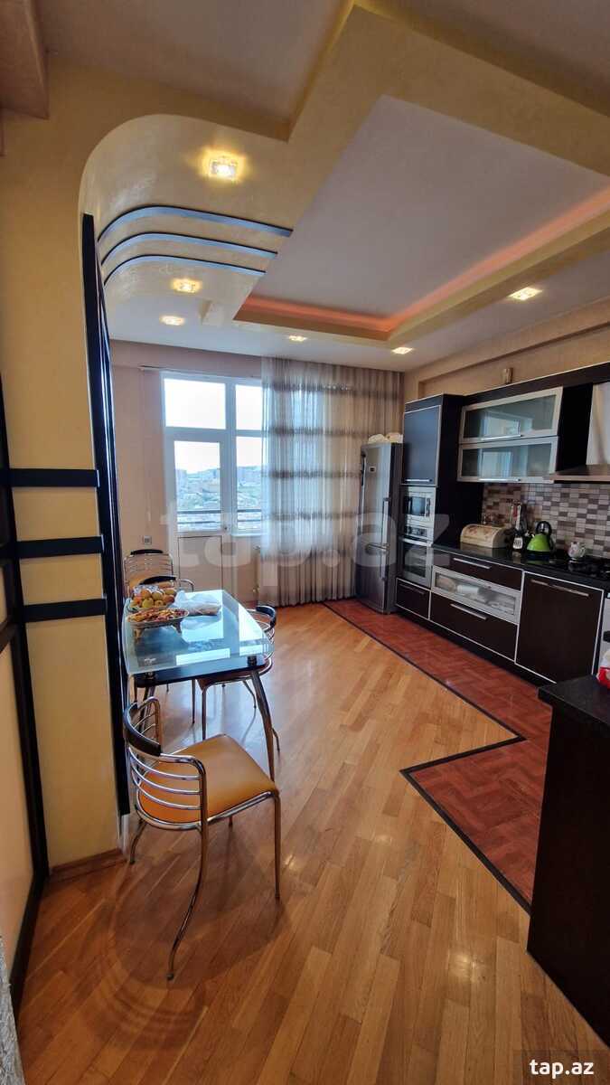 3-otaqlı yeni tikili, Nizami m., 125 m²