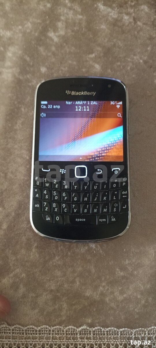 Blackberry Bold Touch 9900 Black 8GB