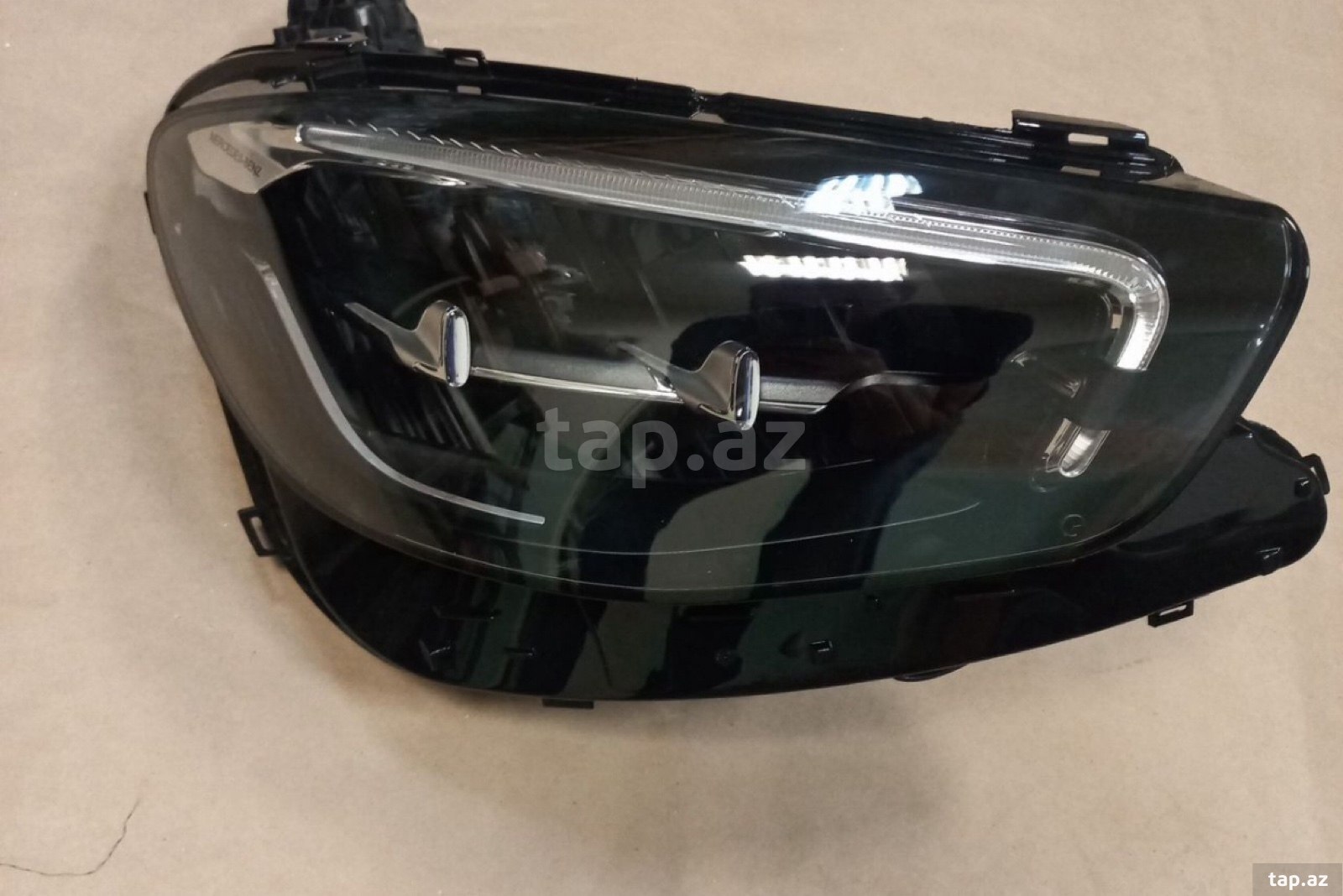 Mercedes W213 sağ farası
