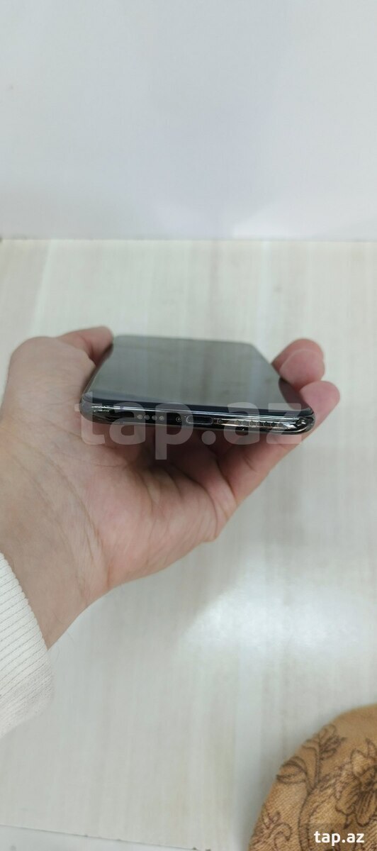 Apple iPhone XS Max Space Gray 64GB/4GB (4)