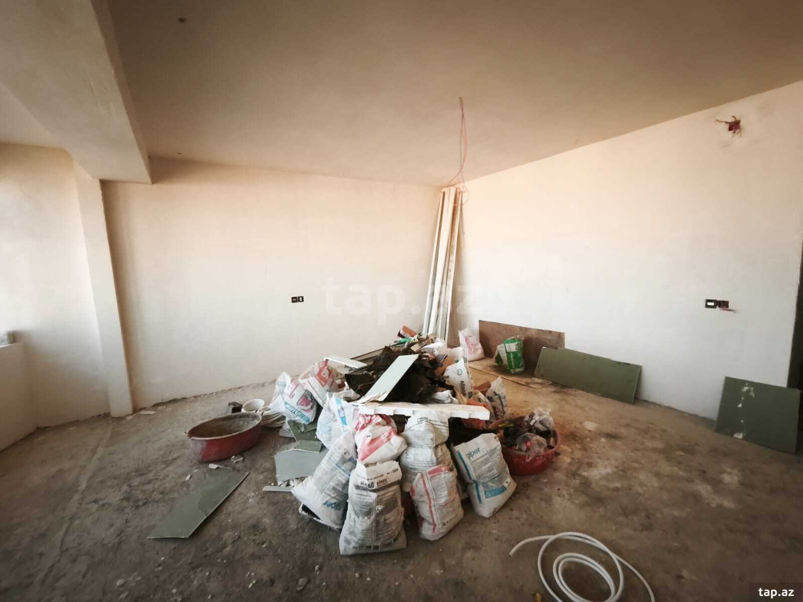 3-otaqlı yeni tikili, Moskva pr. 31-68, 190 m²