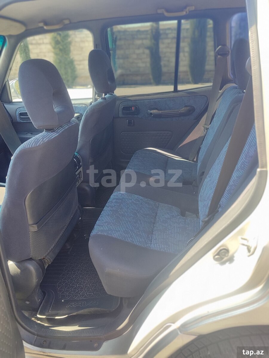 Toyota RAV 4, 1998 il (12)