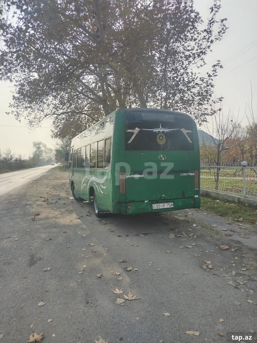 Avtobus Mercedes-Benz, 2008 il (14)