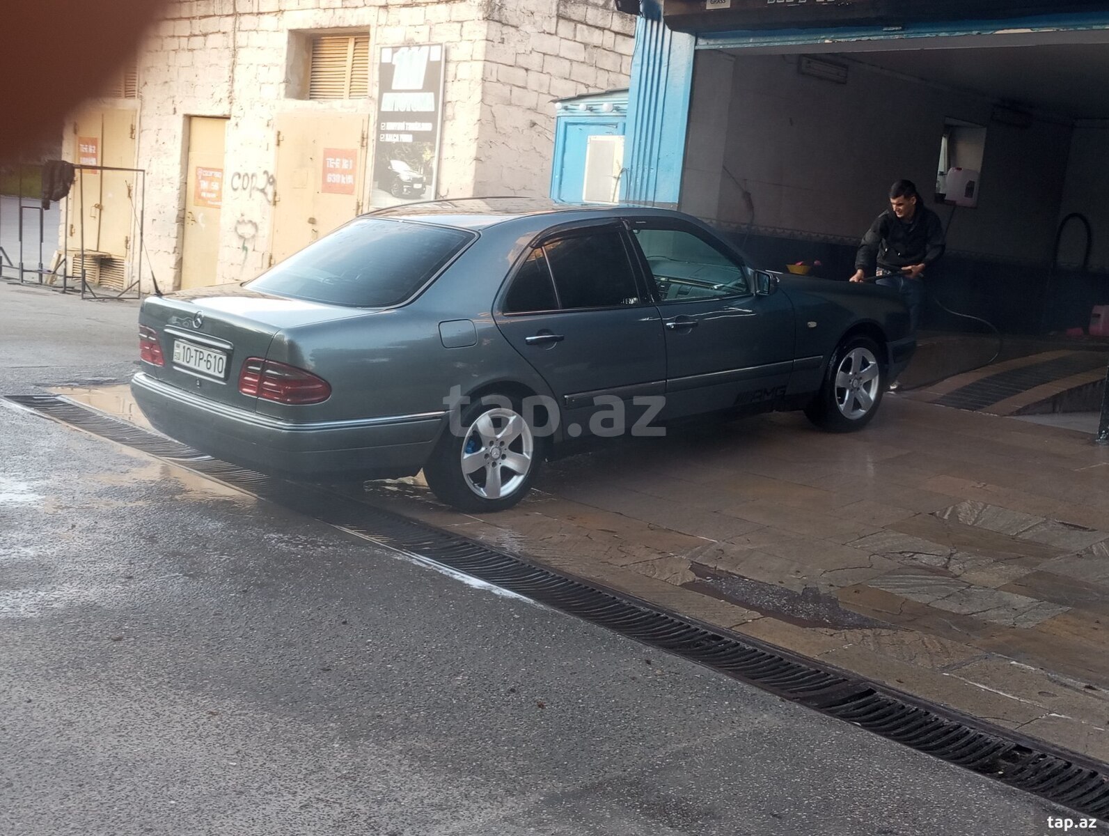 Mercedes E 280, 1996 il (4)