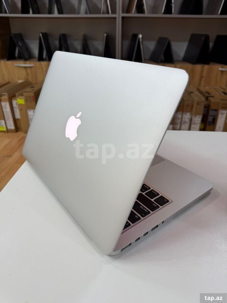 Noutbuk Apple MacBook Pro  (5)