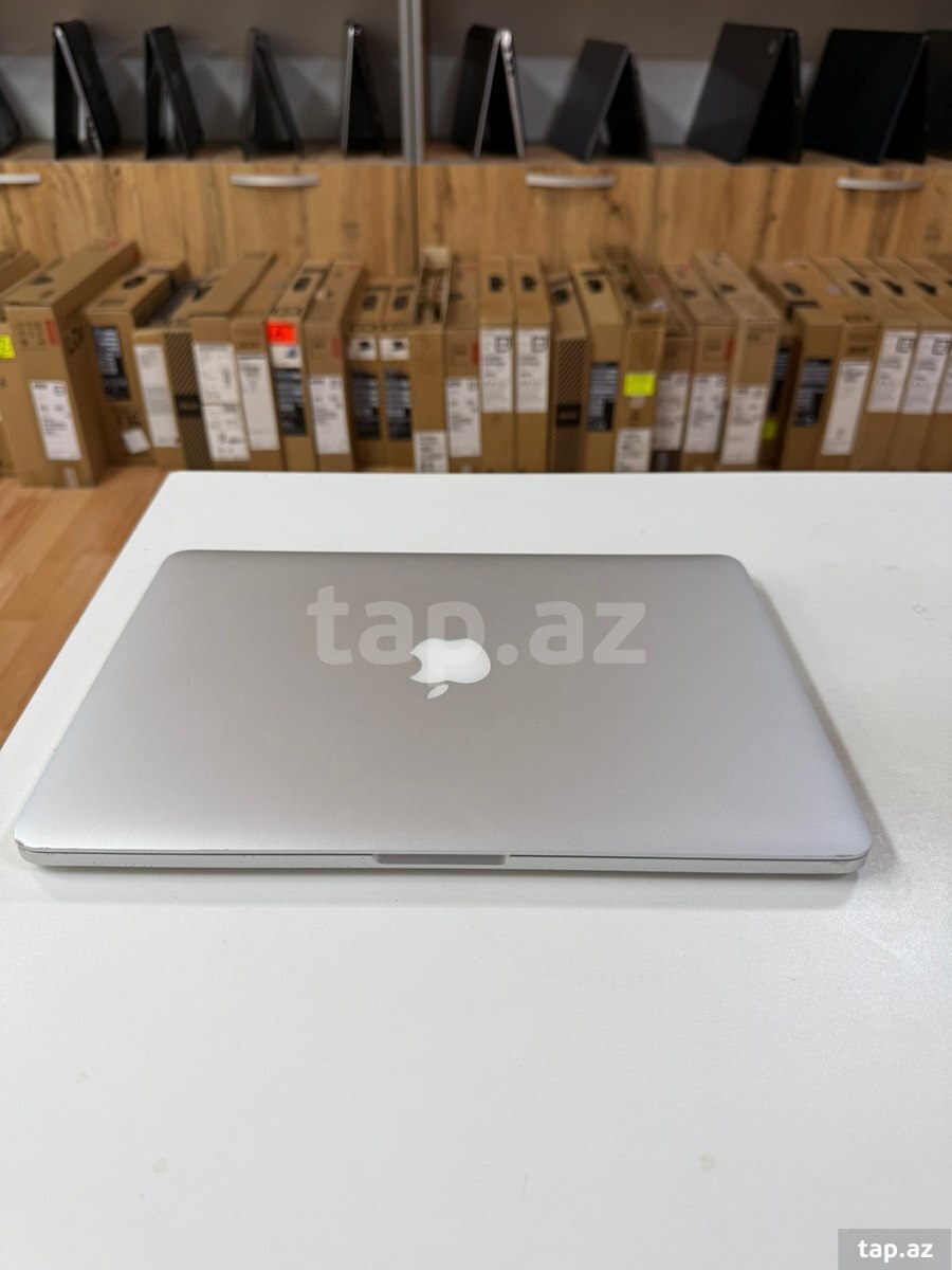 Noutbuk Apple MacBook Pro  (4)