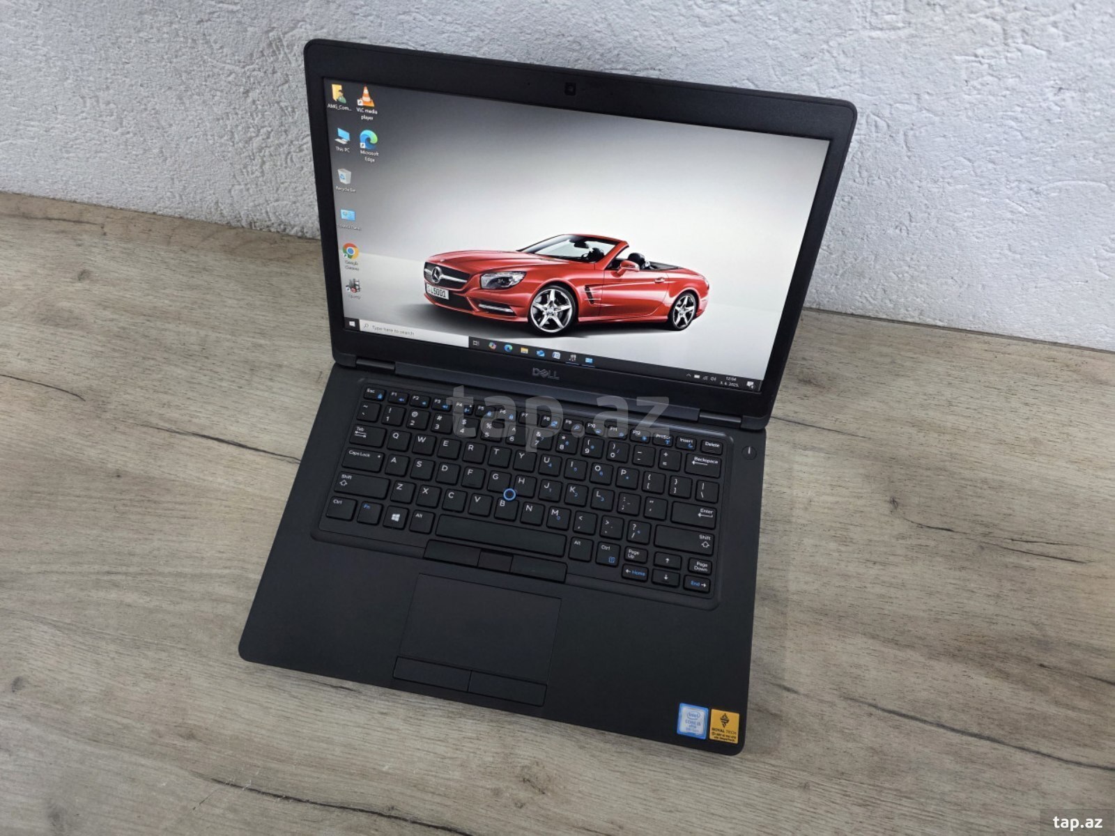 Noutbuk Dell Latitude (3)