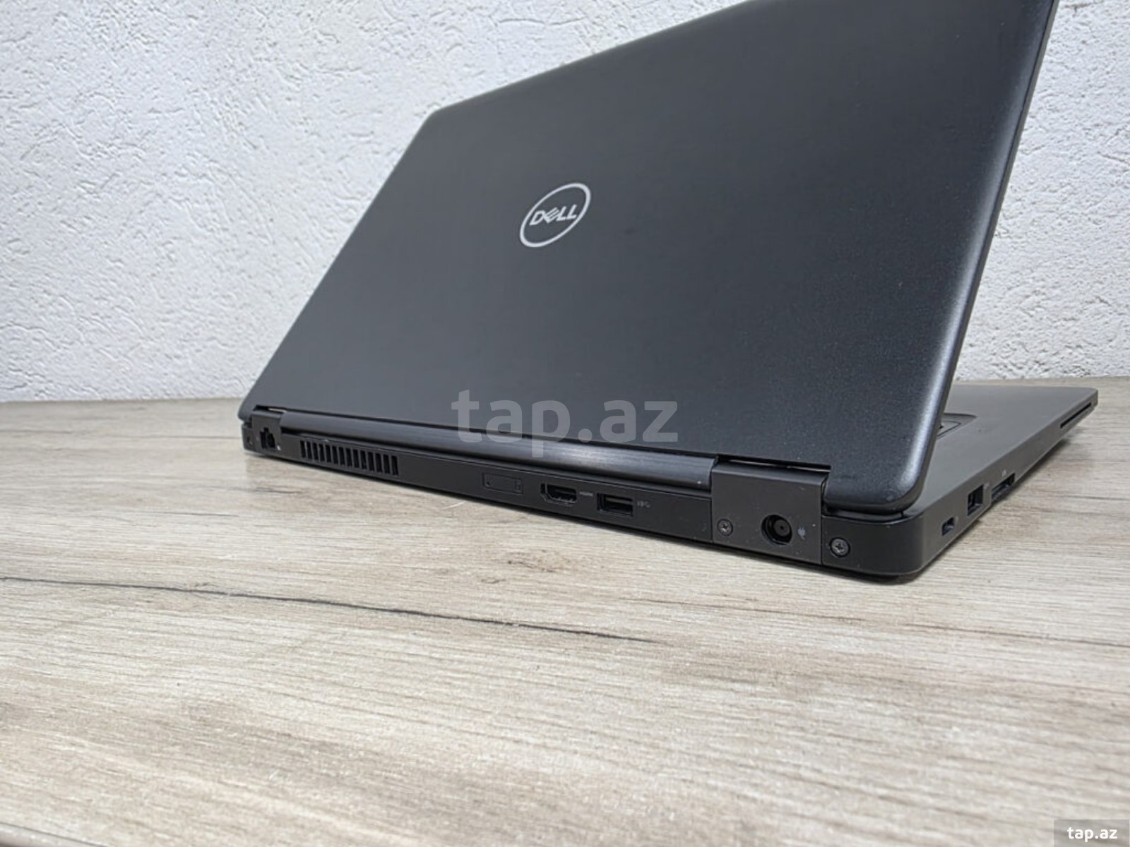 Noutbuk Dell Latitude (5)