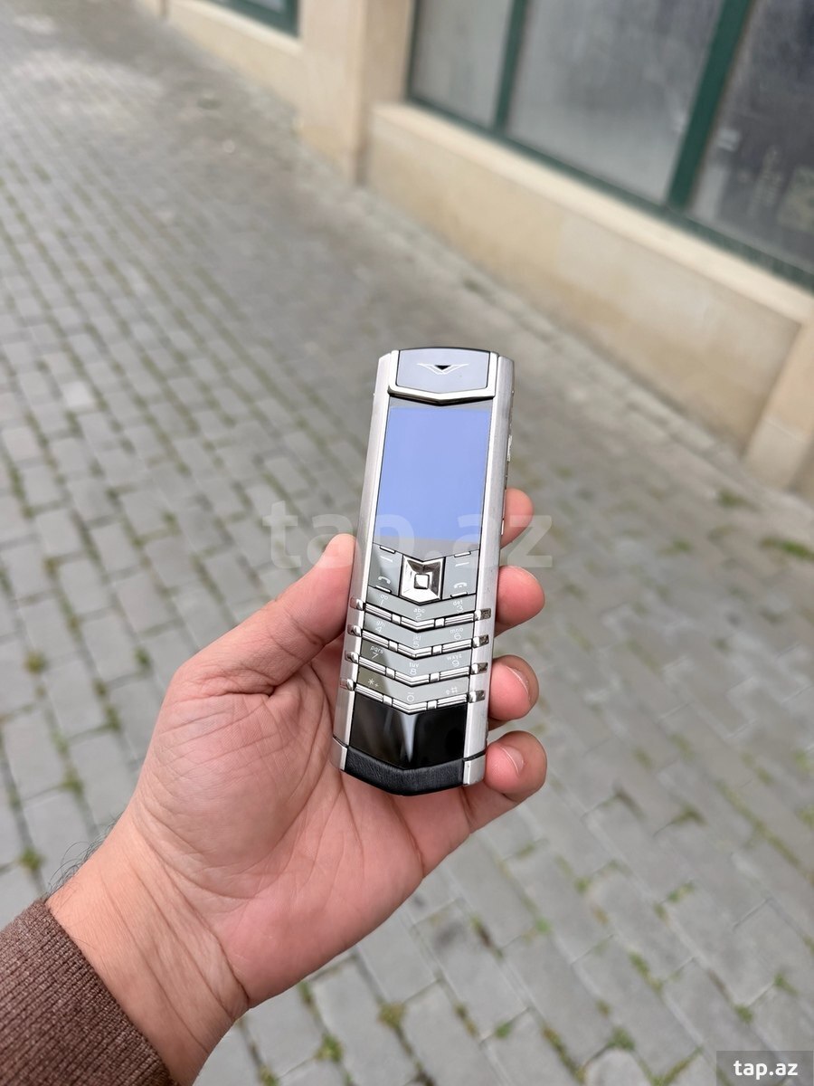 Vertu Signature S Design Pure Silver 4GB