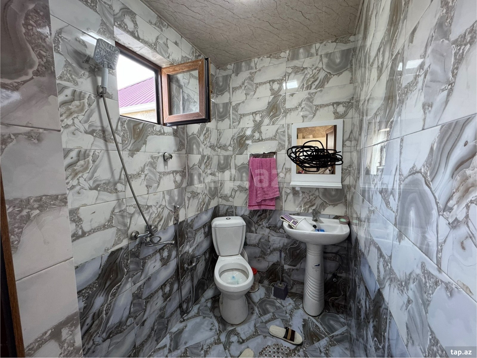 Həyət evi, 76-cı məhəllə (4)