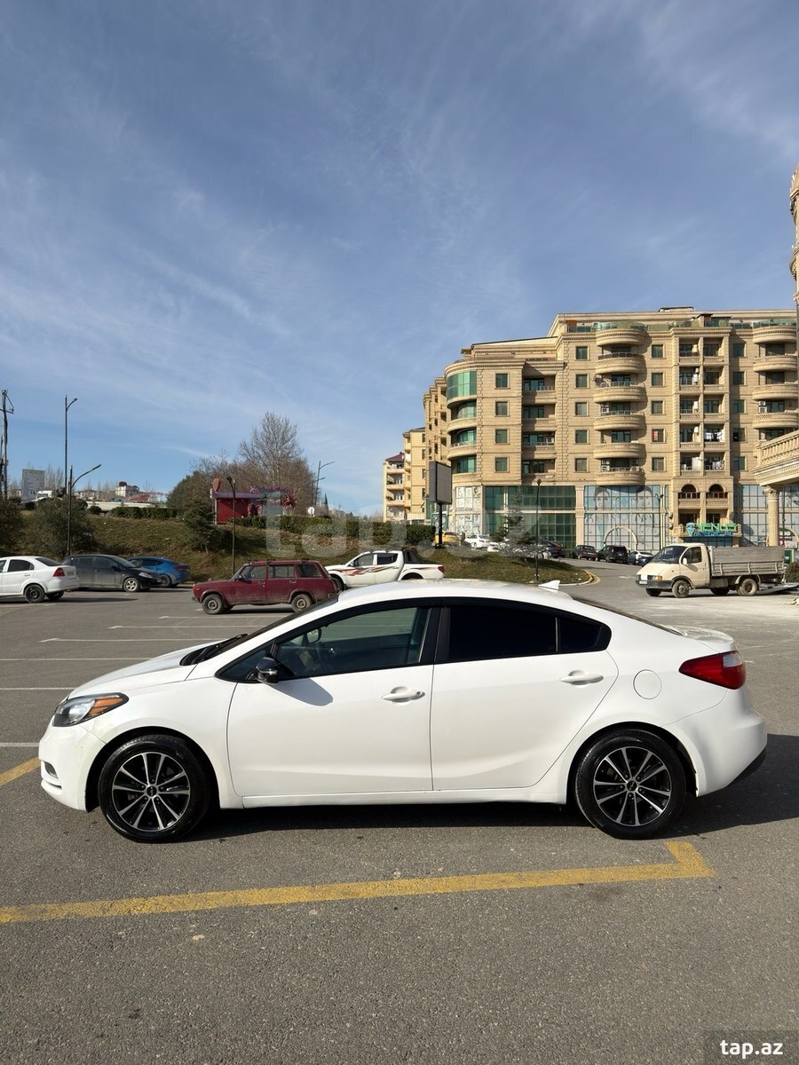 KIA Forte, 2014 il (5)