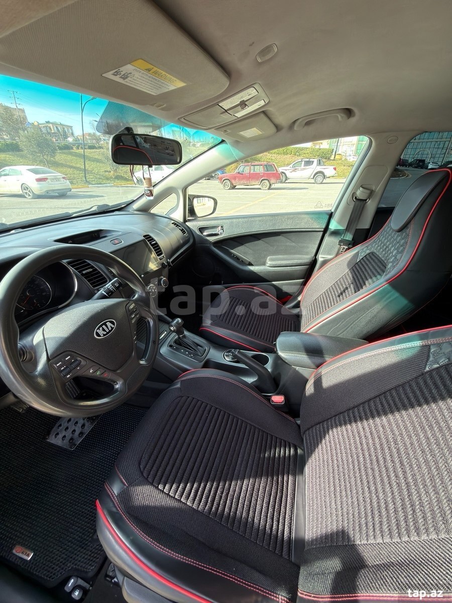 KIA Forte, 2014 il (9)