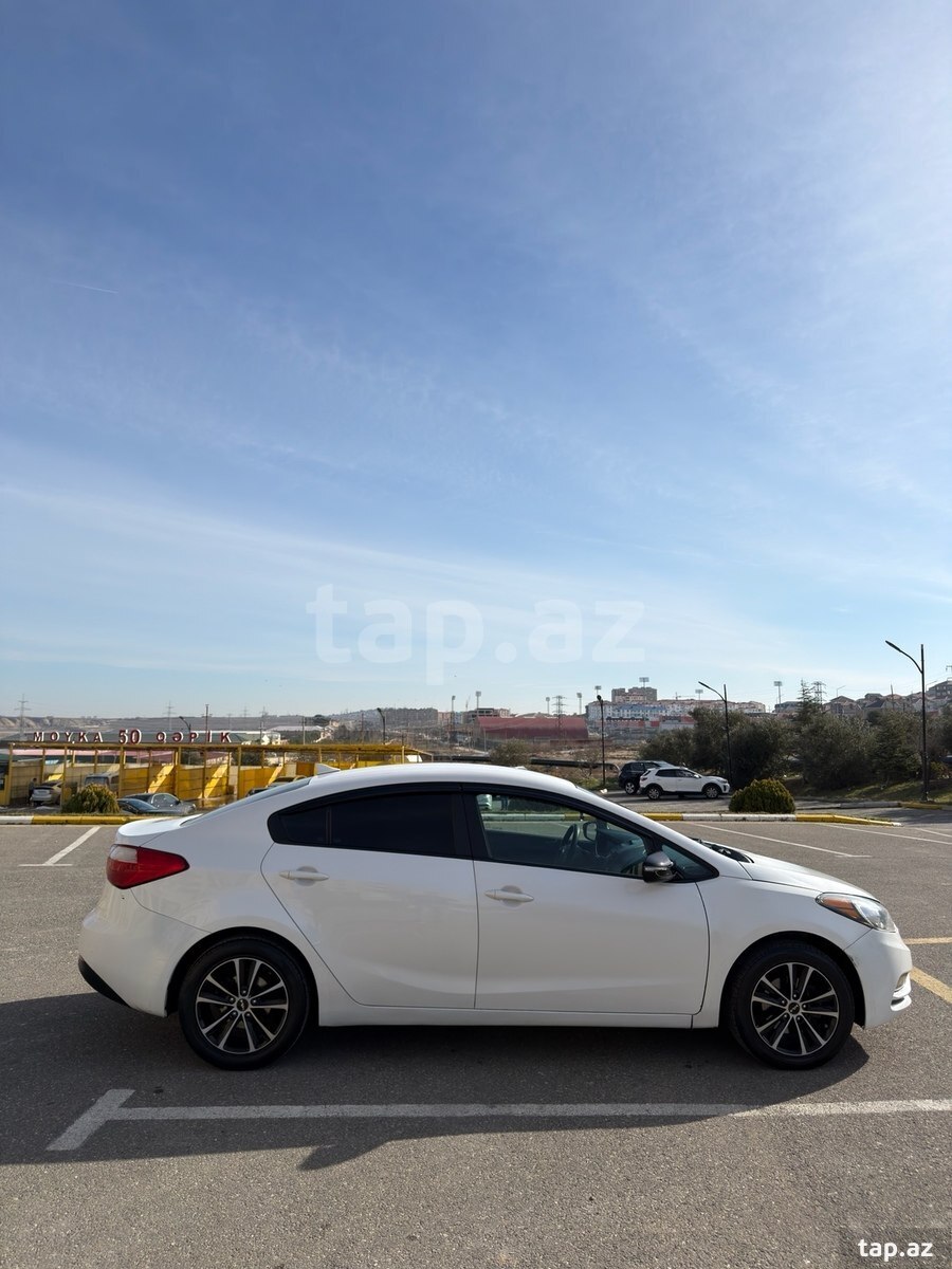 KIA Forte, 2014 il (4)