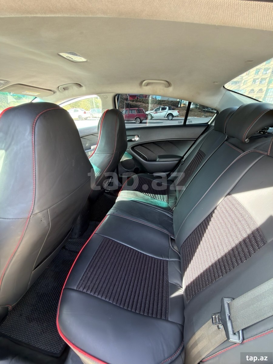 KIA Forte, 2014 il (8)