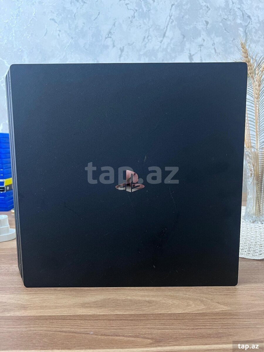 Sony PlayStation 4 Pro, 1 TB (PS4 Pro 1TB 
) (5)