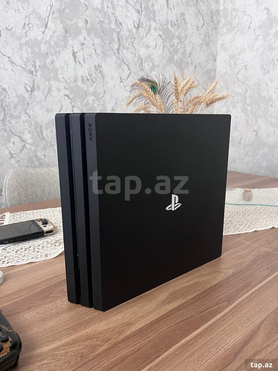 Sony PlayStation 4 Pro, 1 TB (PS4 Pro 1TB 
) (3)