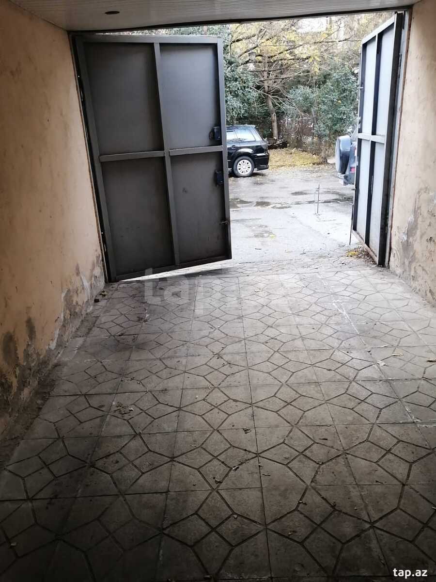 Qaraj, Əhməd Rəcəbli küç. (3)
