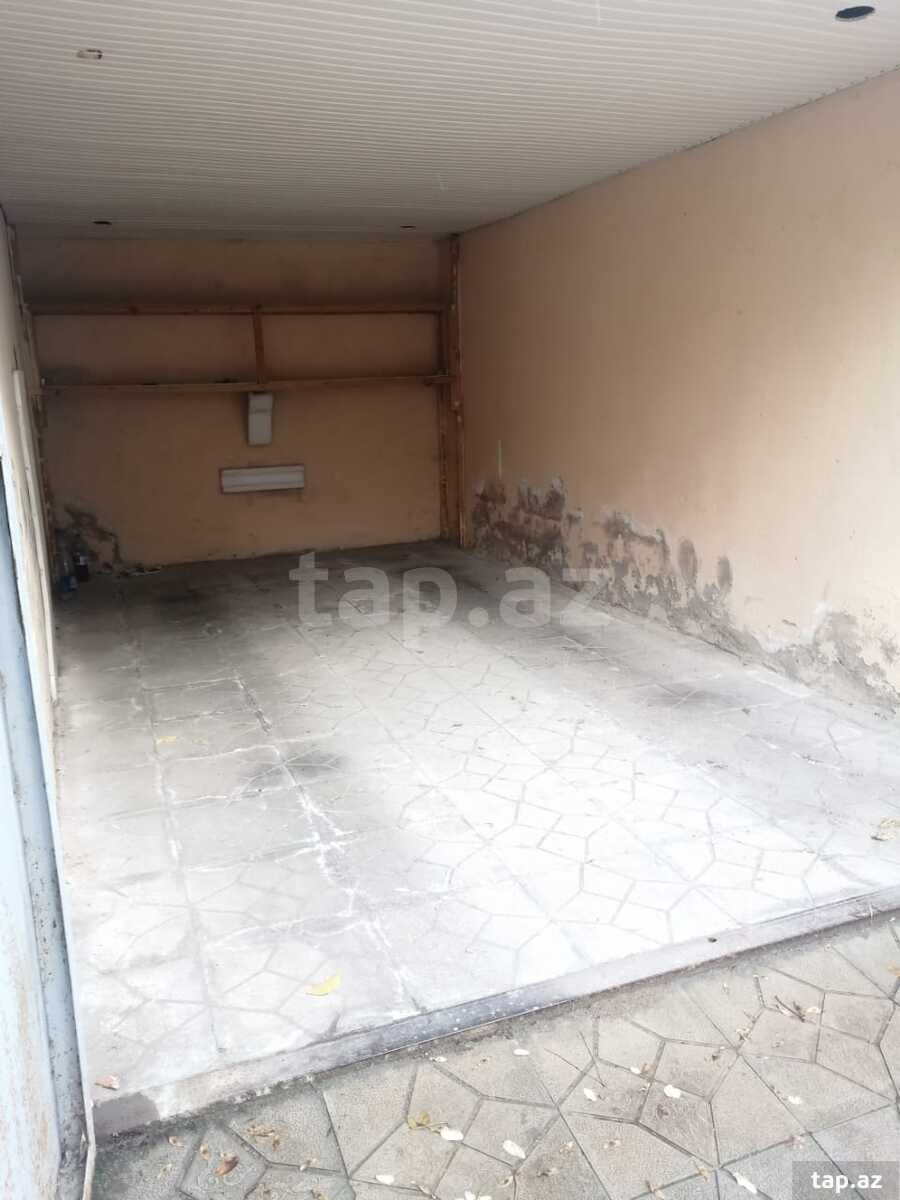 Qaraj, Əhməd Rəcəbli küç. (2)