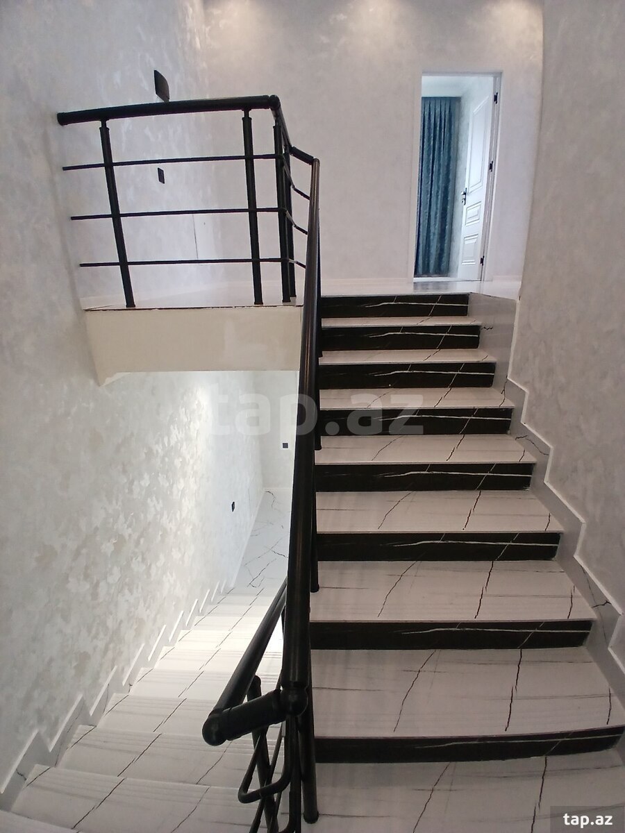 Həyət evi, Binə qəs. (11)