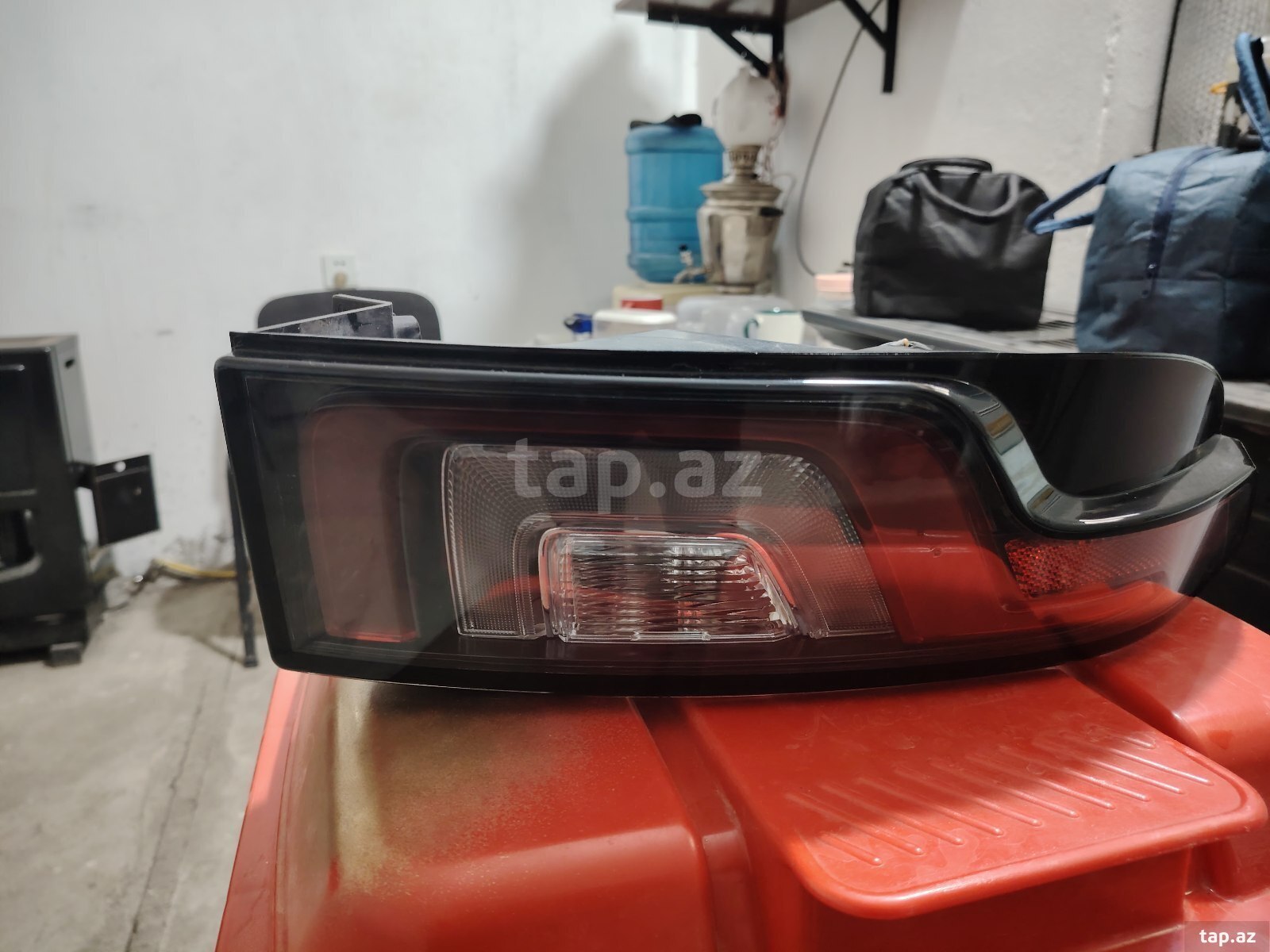 Land Rover RR Evoque arxa  sol stop (2)