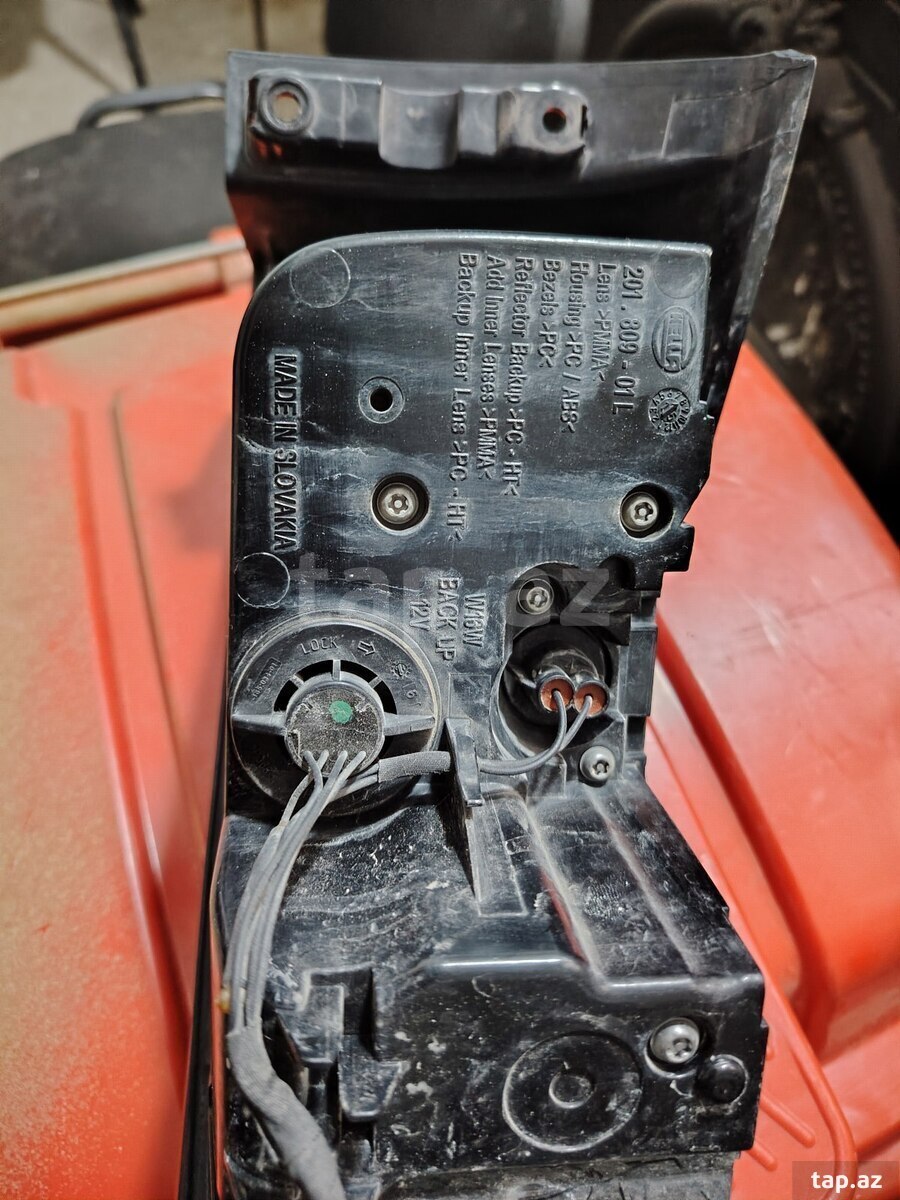 Land Rover RR Evoque arxa  sol stop (3)
