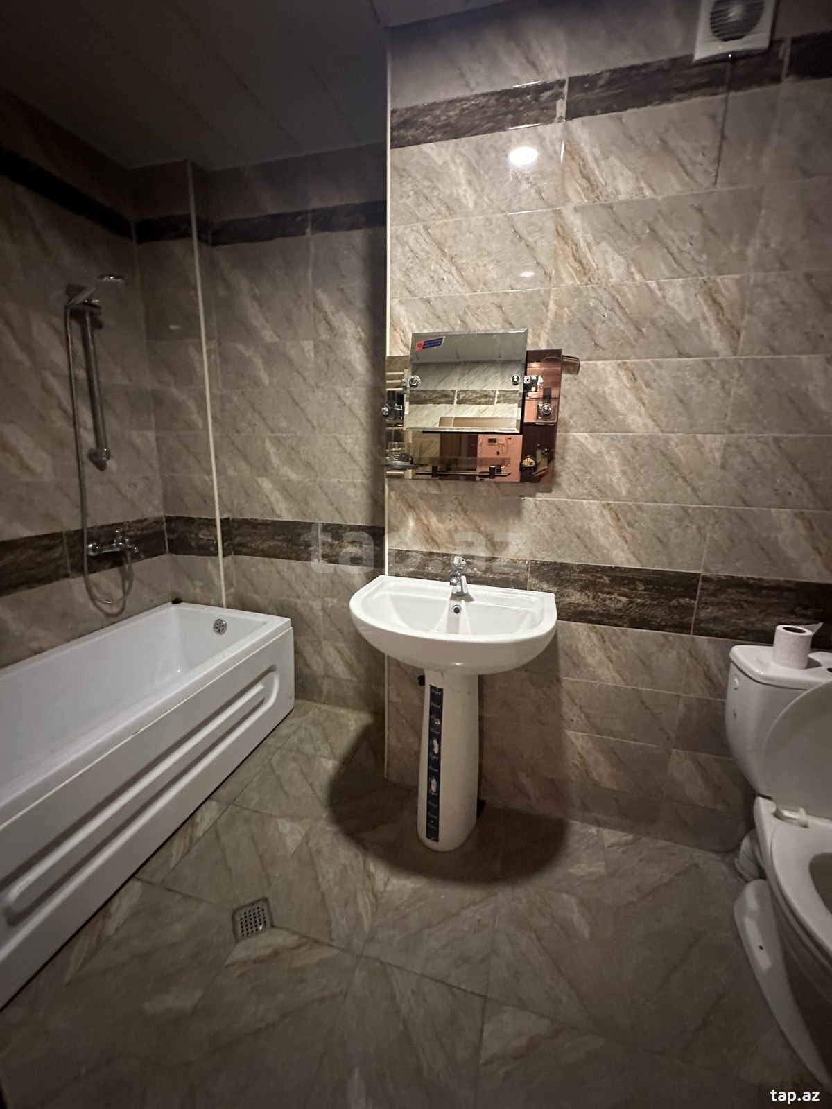 3-otaqlı yeni tikili kirayə verilir, Gəncə ş., 113 m² (3)