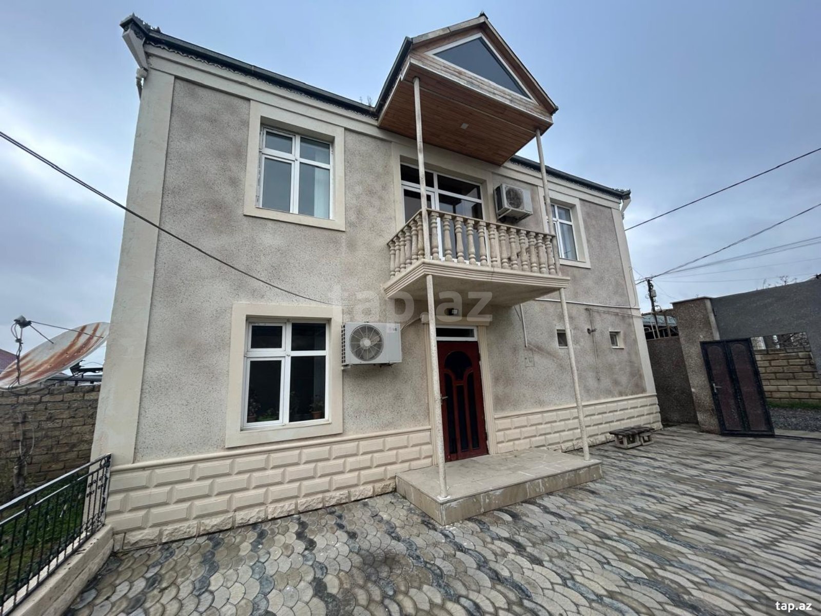 Həyət evi, Binə qəs. (3)
