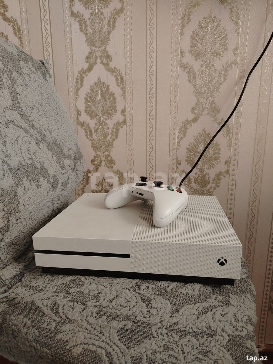 Xbox One S (2)