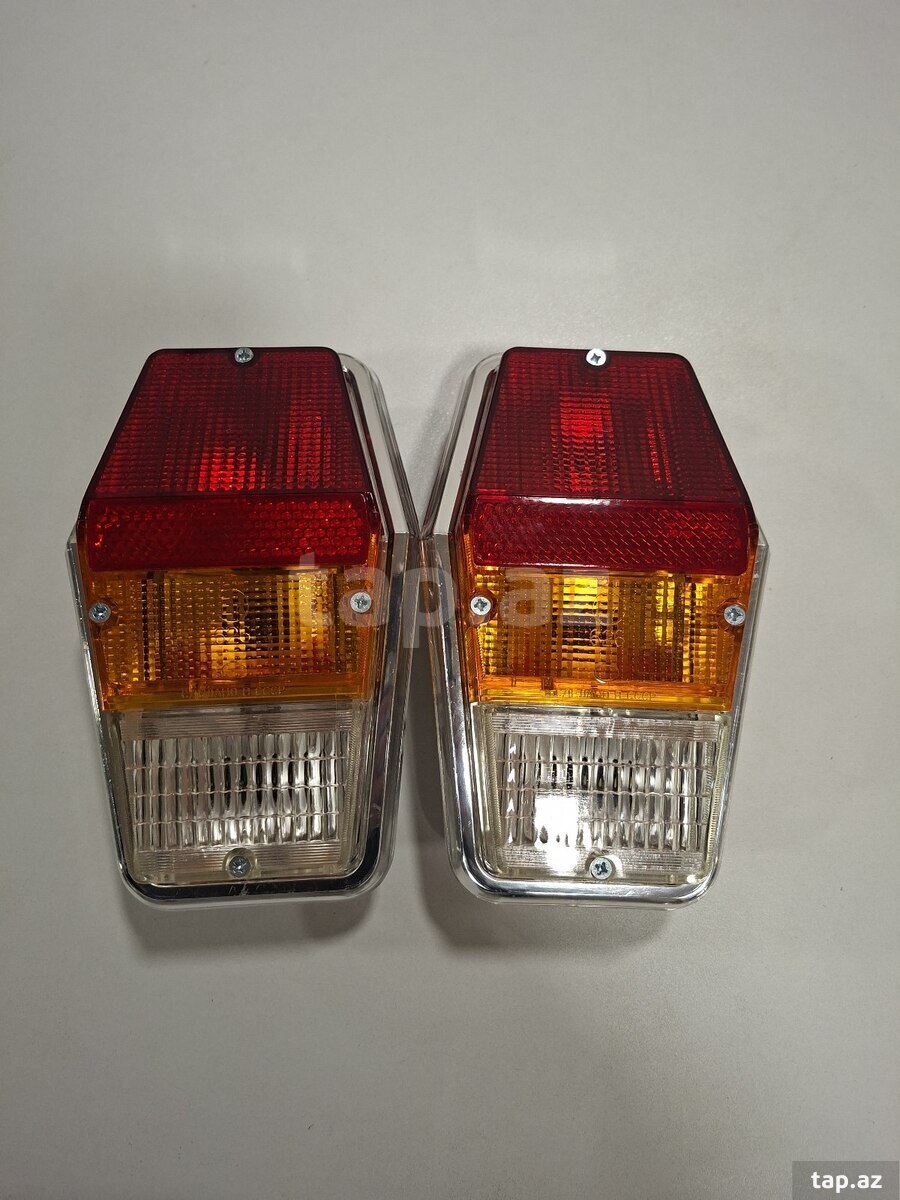 GAZ 24 arxa işıqları