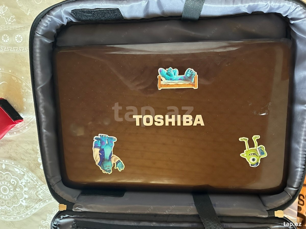 Noutbuk Toshiba (2)