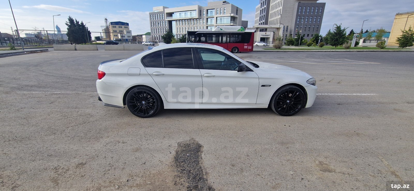 BMW 528, 2011 il (11)