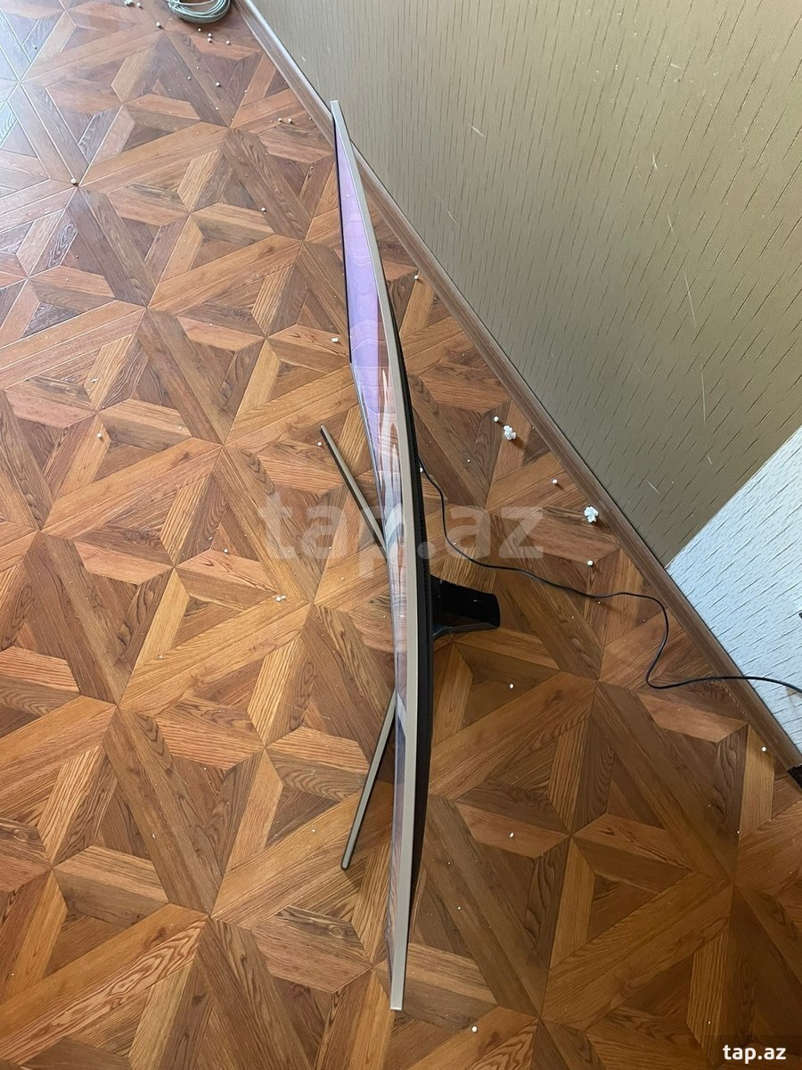 Samsung 4K curved (əyri ekran) (3)