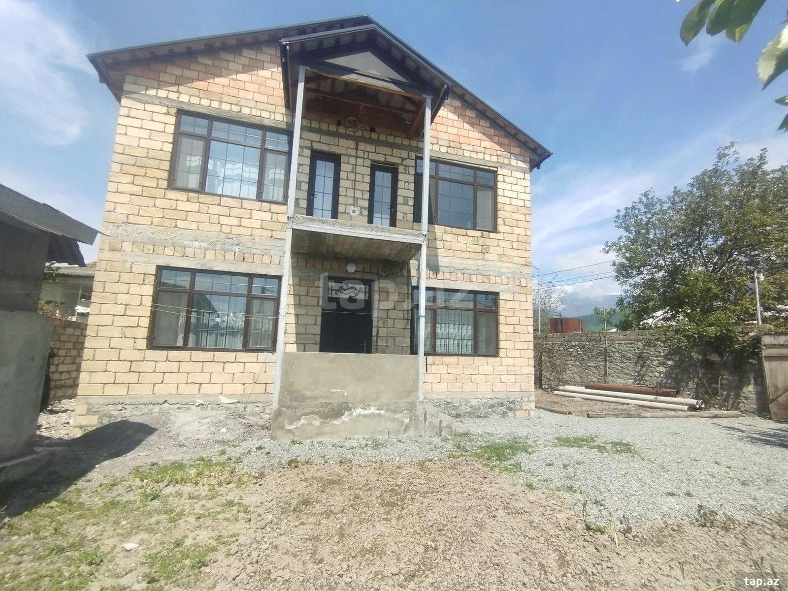 Villa, Şəki ş.