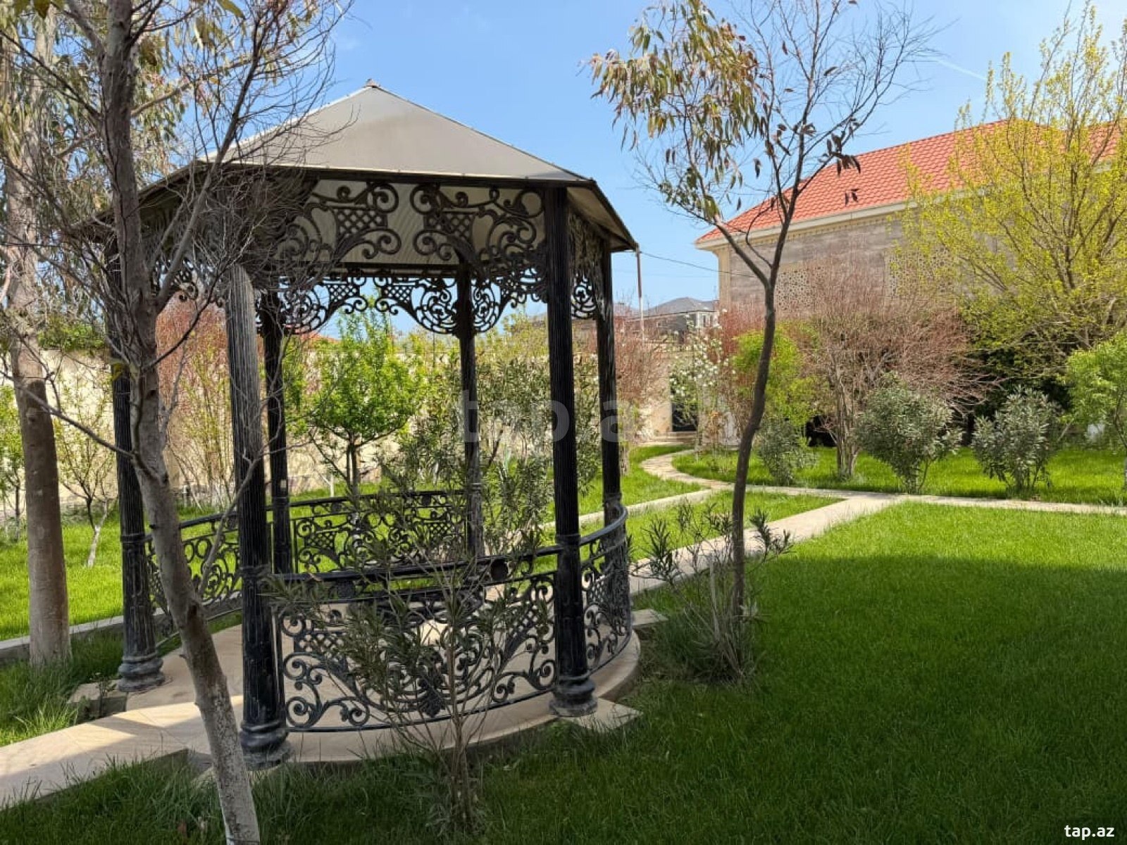 Həyət evi, Buzovna qəs. (4)