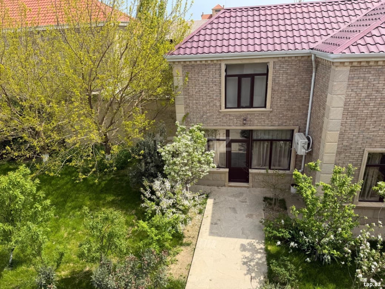 Həyət evi, Buzovna qəs. (17)