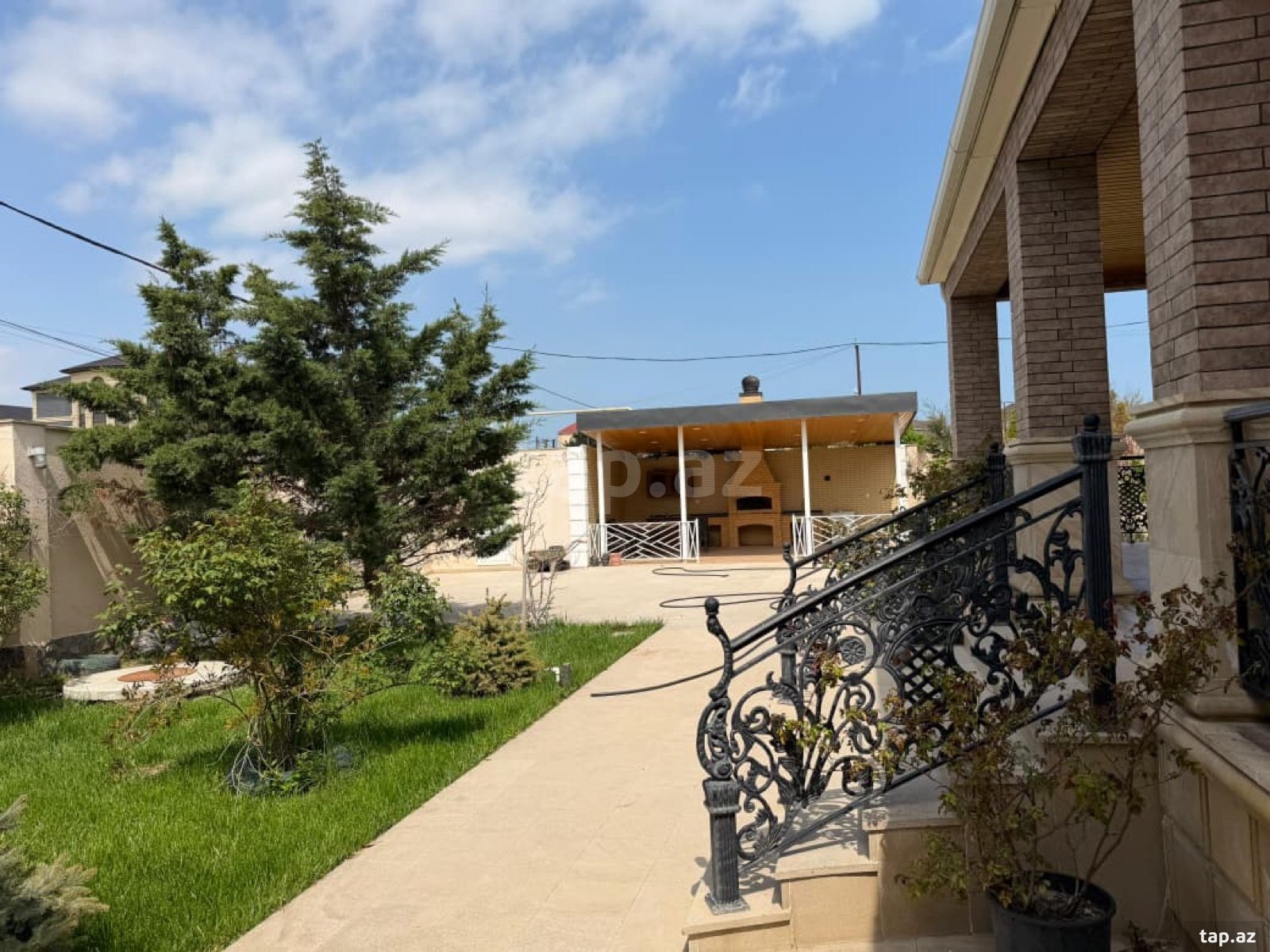 Həyət evi, Buzovna qəs. (7)