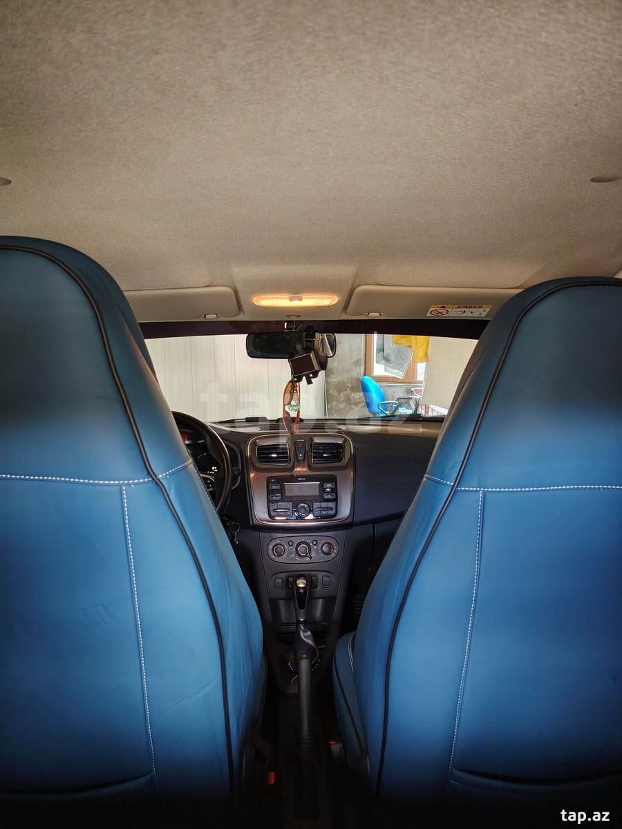Renault Sandero, 2019 il (4)