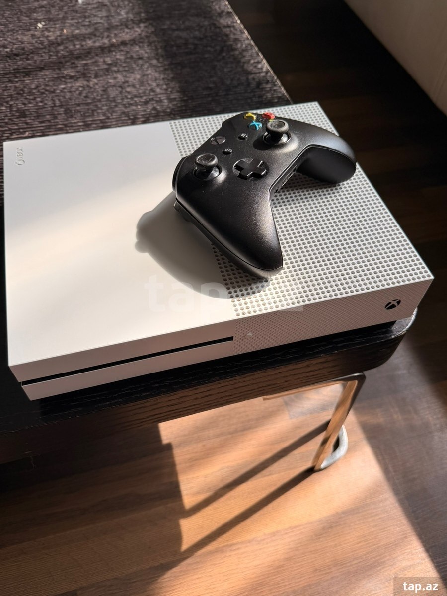 Xbox One S 500GB (2)