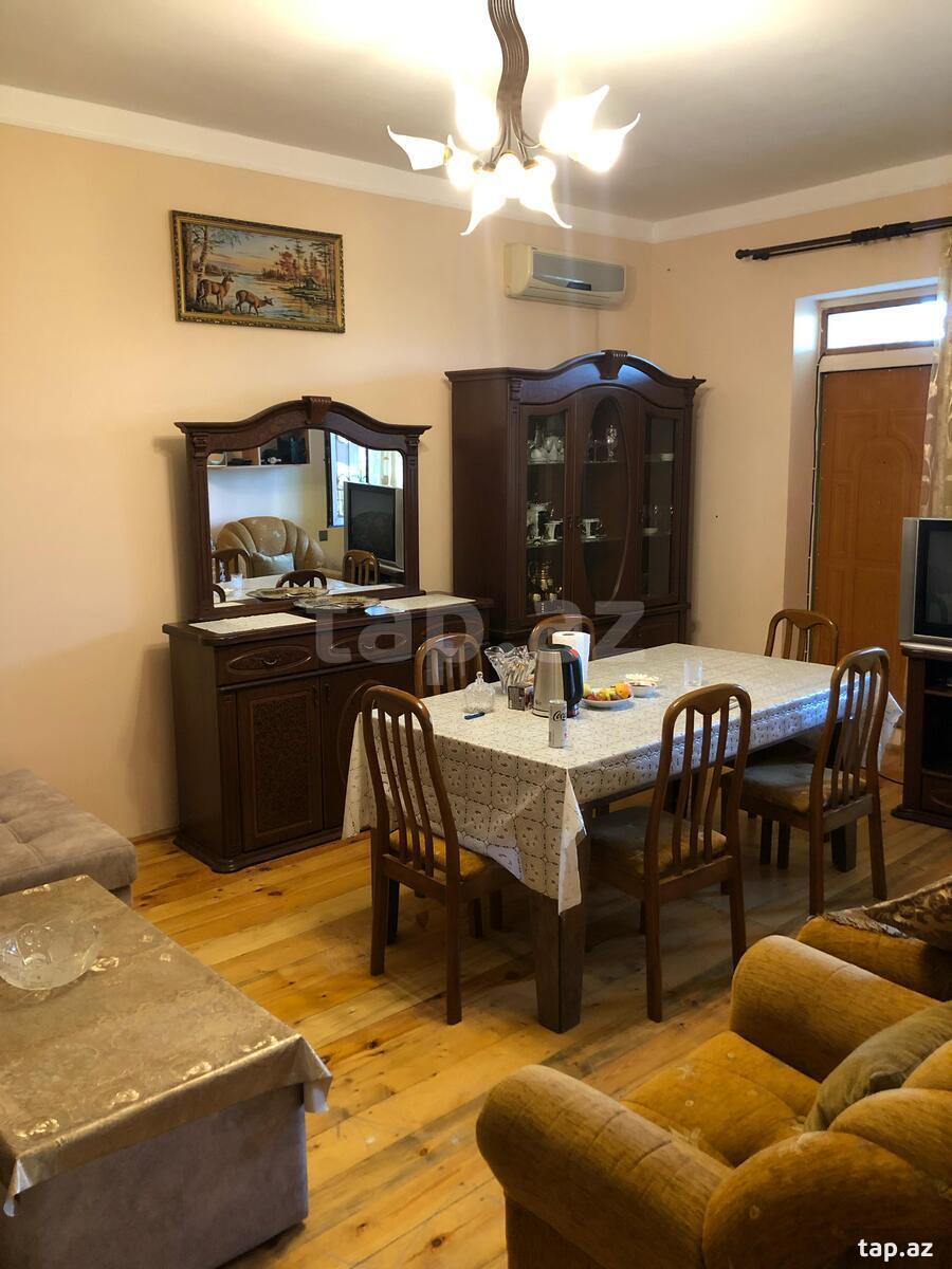Bağ evi, Novxanı qəs.
