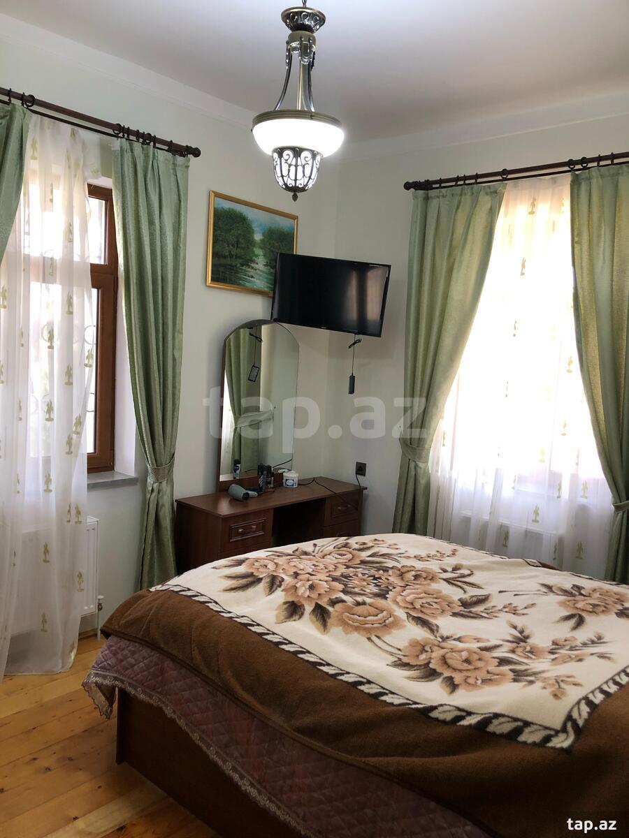Bağ evi, Novxanı qəs. (7)