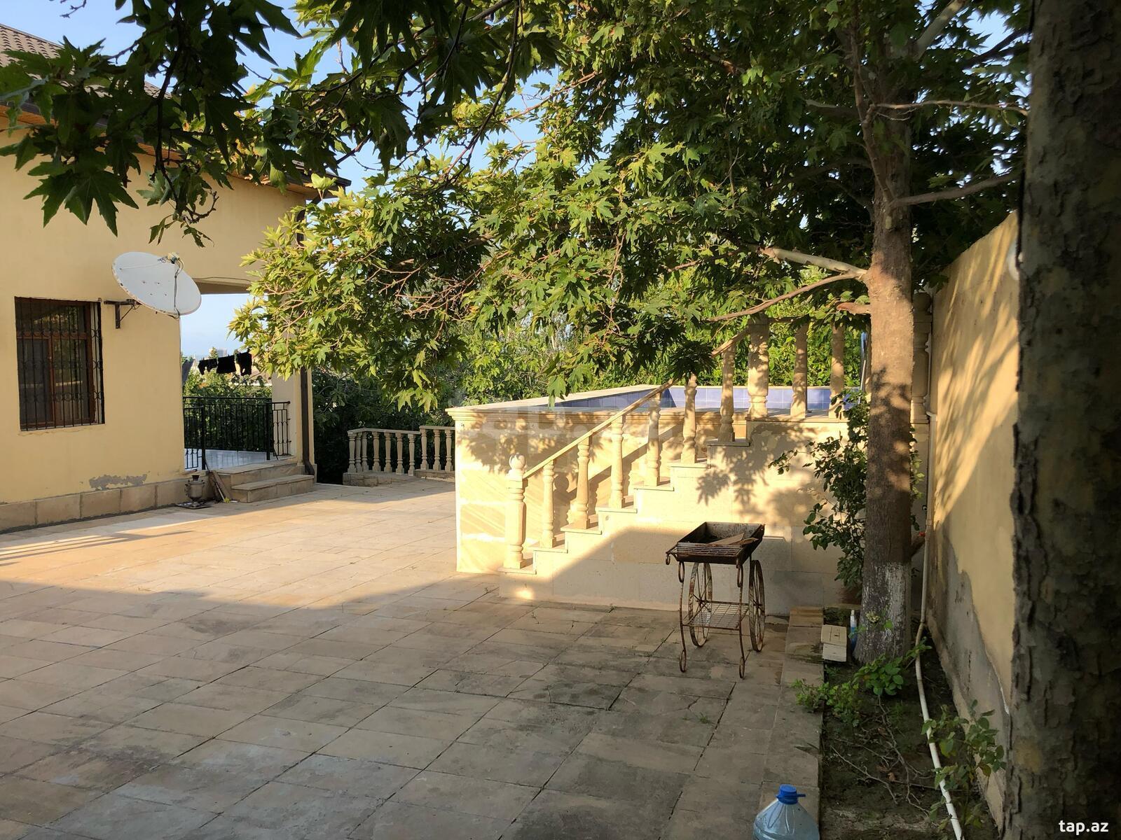 Bağ evi, Novxanı qəs. (15)
