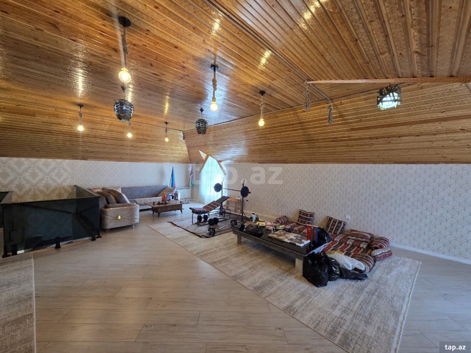 Həyət evi, Novxanı qəs. (17)