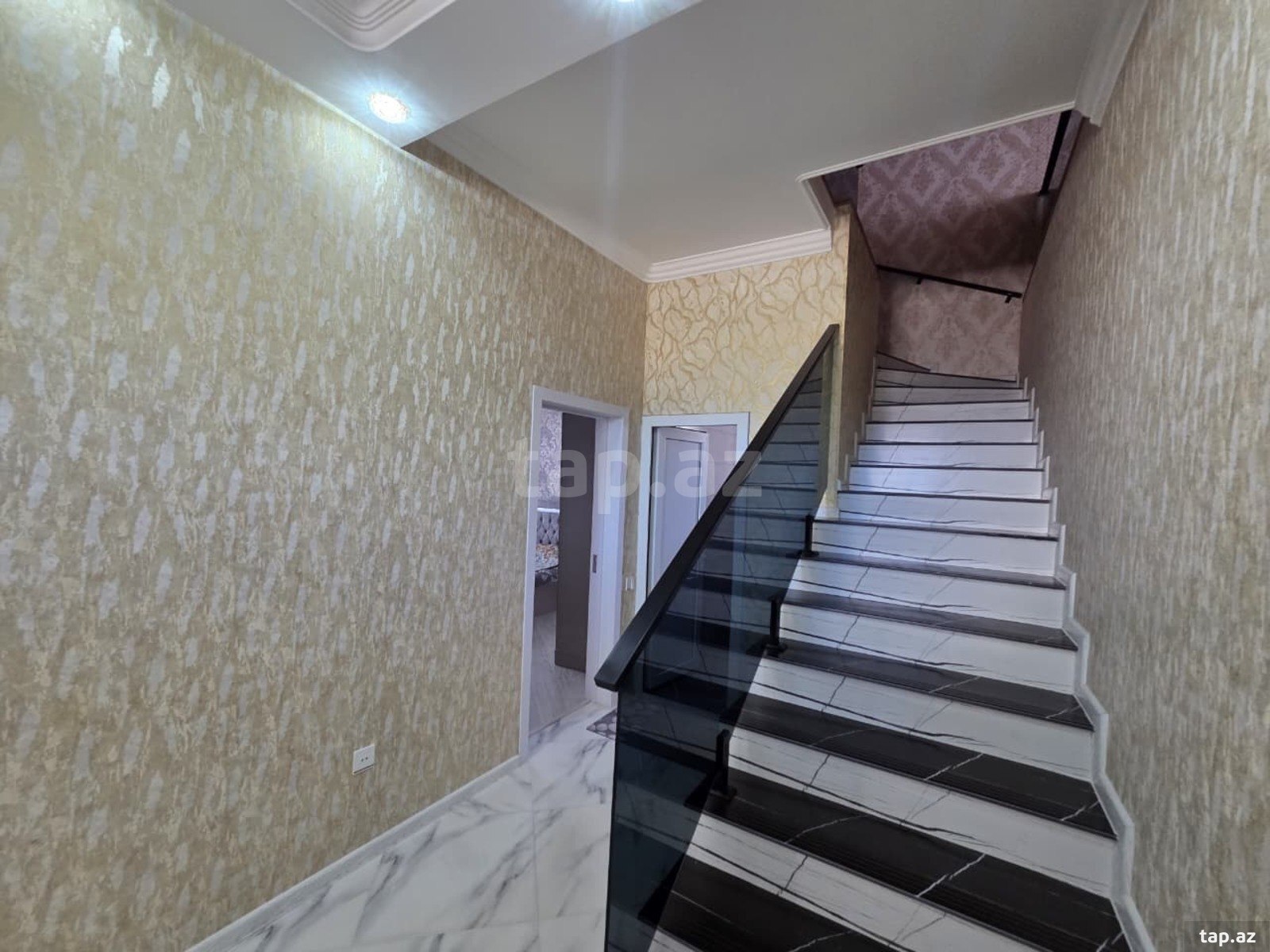 Həyət evi, Novxanı qəs. (26)