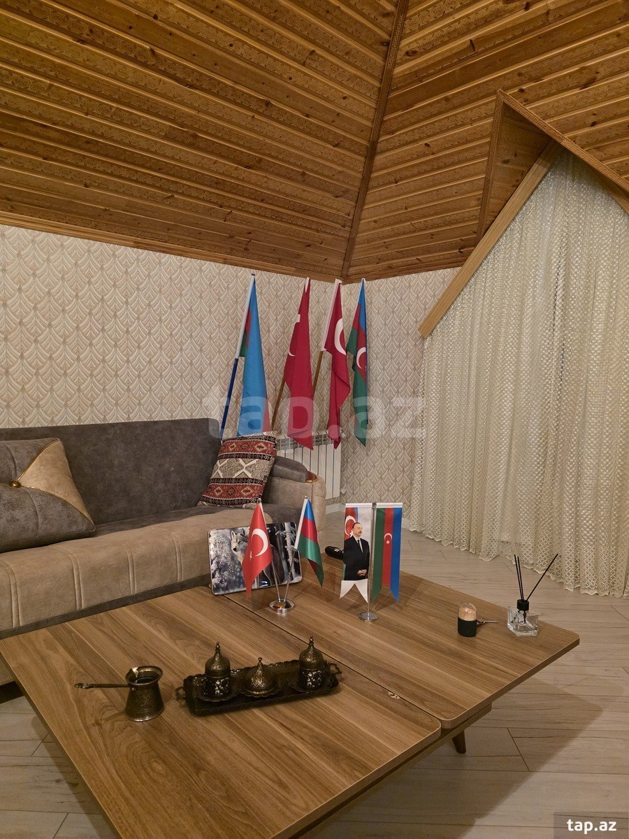 Həyət evi, Novxanı qəs. (25)