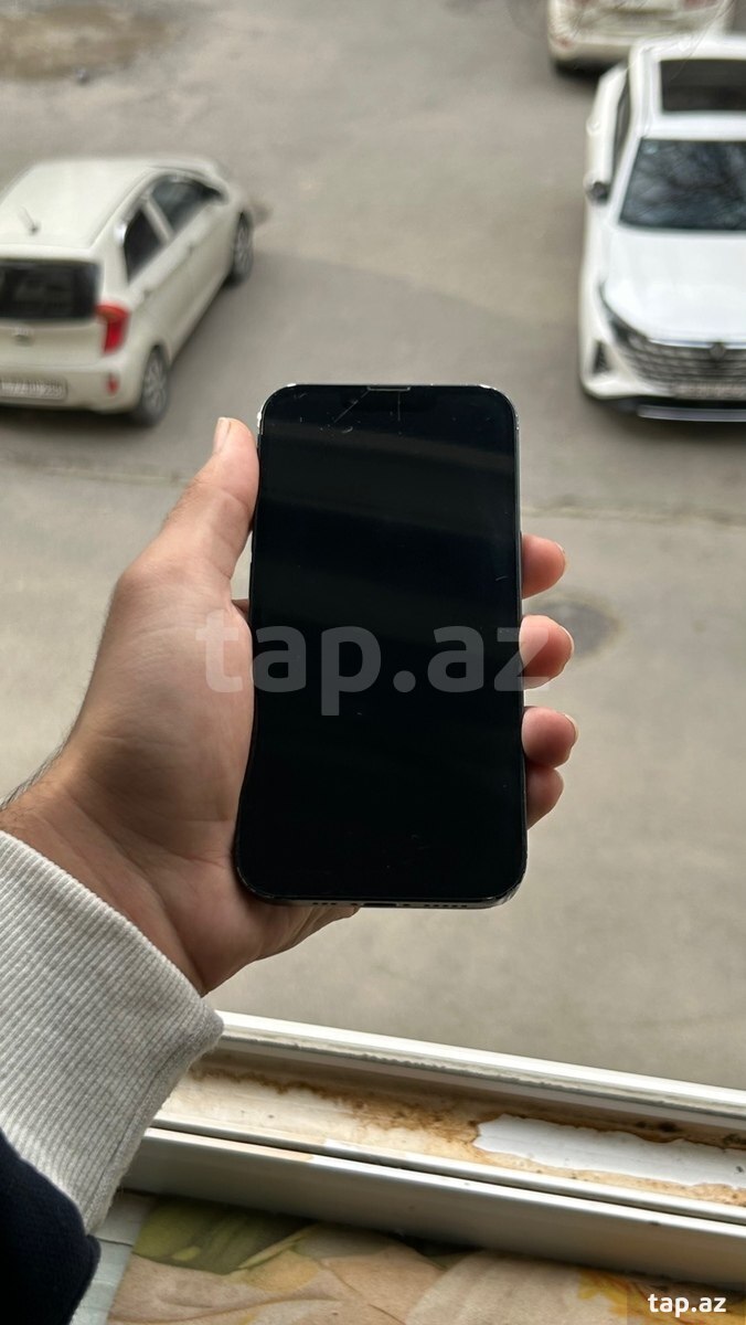 Apple iPhone 13 Midnight 128GB/4GB (4)