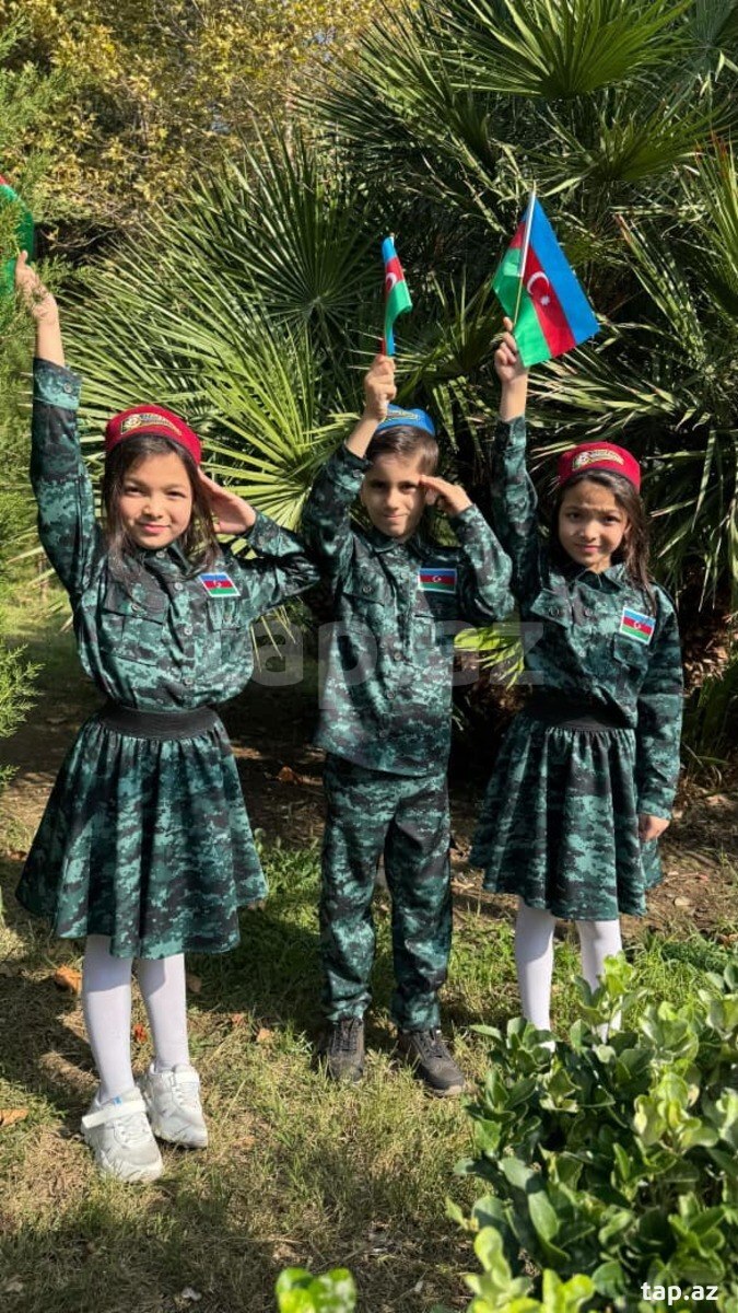 Hərbi geyimlər (8)