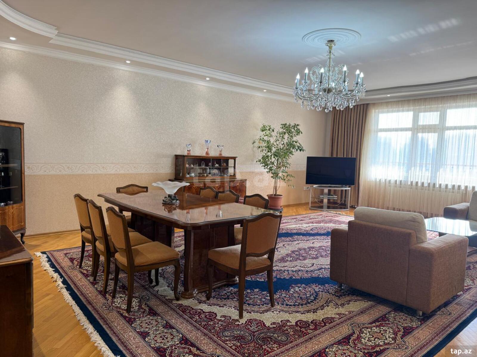4-otaqlı yeni tikili kirayə verilir, Nizami m., 200 m² (2)