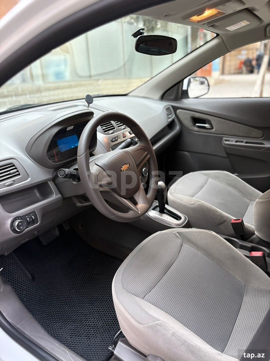 Chevrolet Cobalt, 2026 il (5)