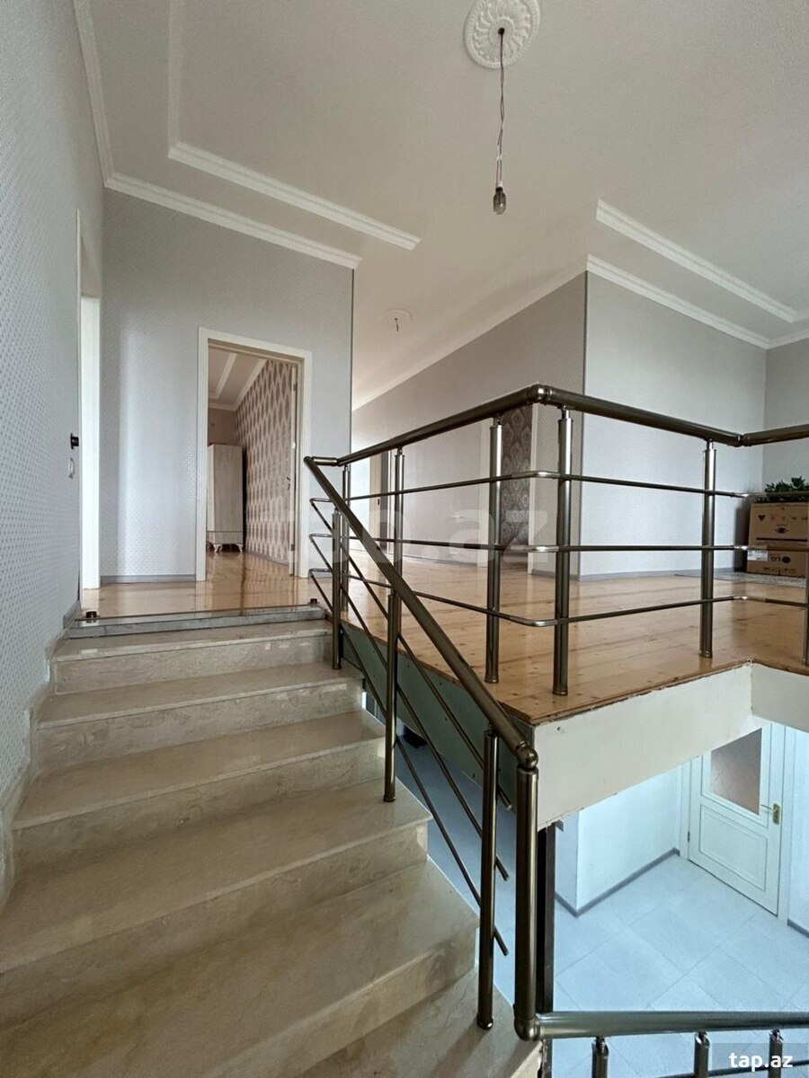 Həyət evi, Binə qəs. (18)